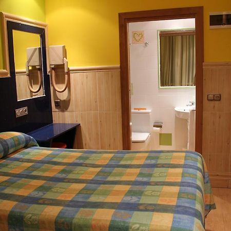 Pension Izar Bat San Sebastian Exterior photo